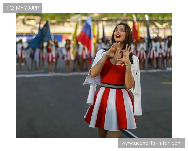 伊朗拳手踢举牌女郎遭俄罗斯观众围殴 小伙子们真是动真格了 伊朗拳手踢举牌女郎遭俄罗斯观众围殴 小伙子们真是动真格了