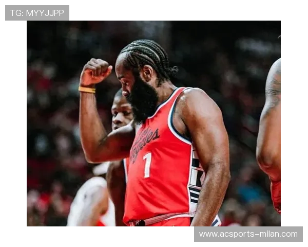 祖巴茨内线统治却无缘胜利!快船外线防守成黑洞 祖巴茨内线统治却无缘胜利!快船外线防守成黑洞