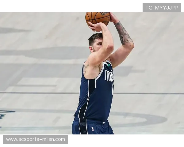 唐斯中路翻身跳投稳稳命中，森林狼保持火力