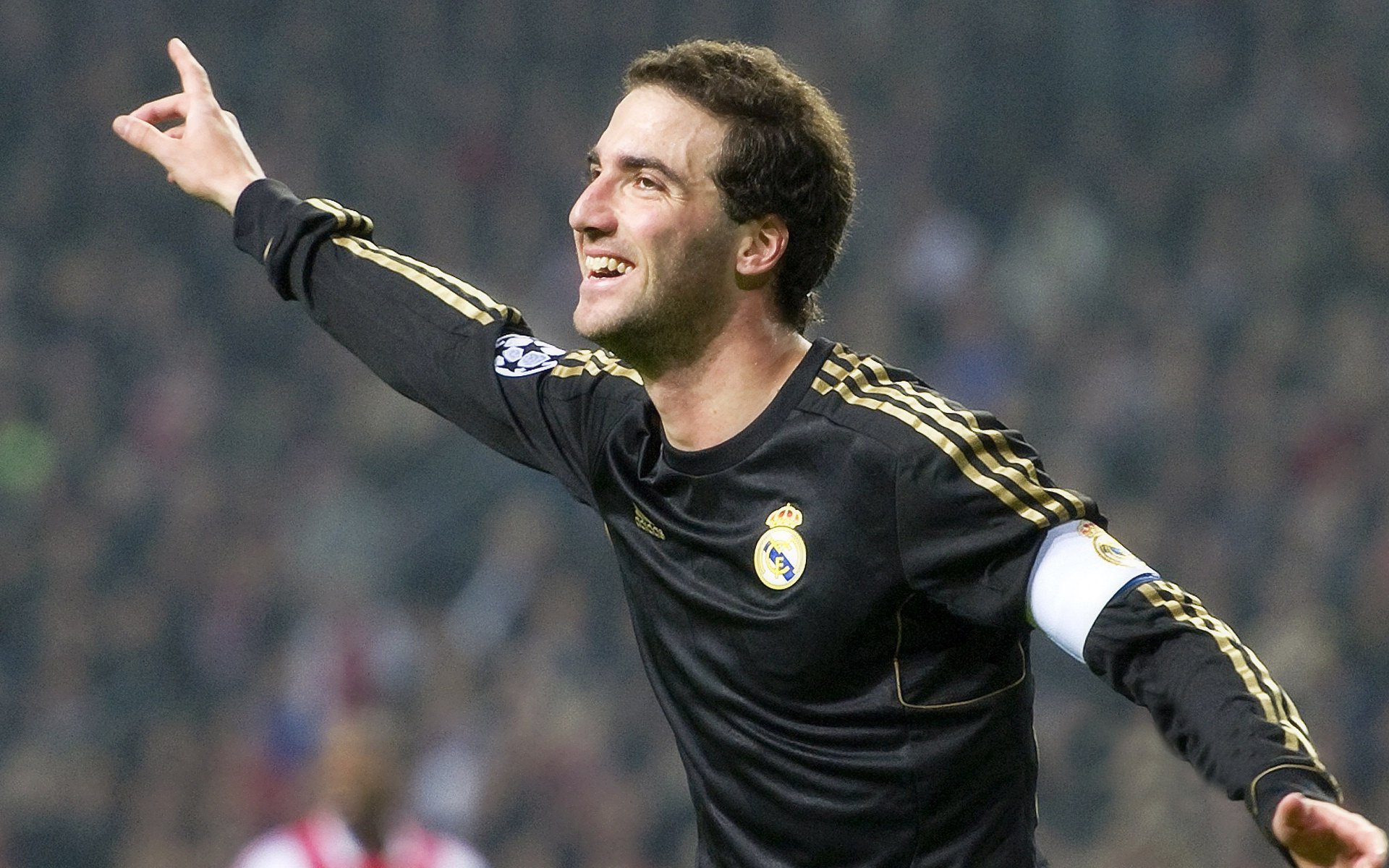 五大联赛是否引入跑动效率评分影响球员战术定位,五大联赛百分